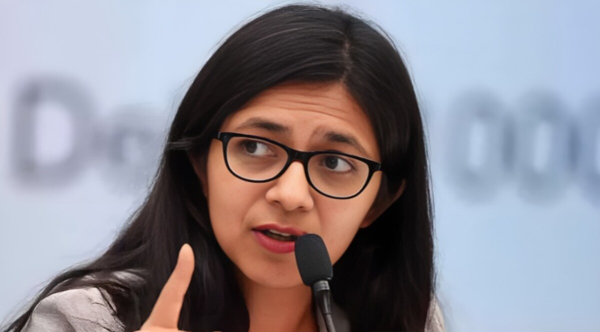 स्वाति मालीवाल बदसलूकी मामले ने पकड़ा तूल, AAP सांसद स्वाति के घर पहुंची पुलिस, NCW का दखल CrimeTak