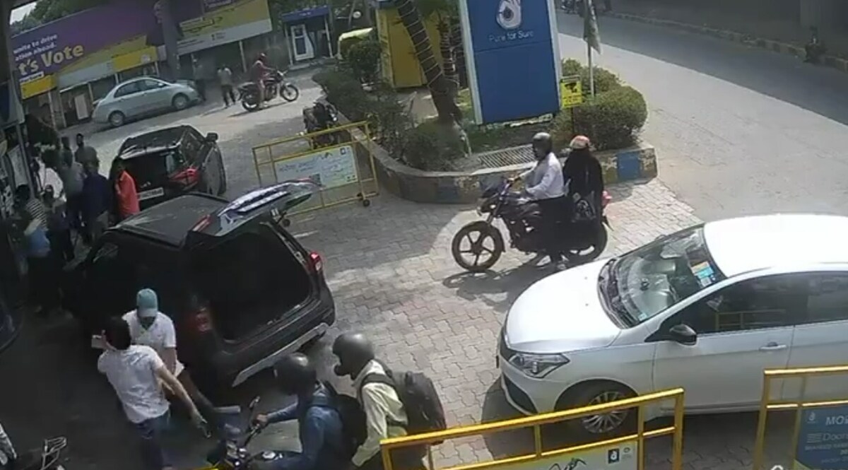 आप विधायक अमानतुल्ला खान और उसका बेटा गायब, नोएडा पुलिस बैरंग लौटी CrimeTak