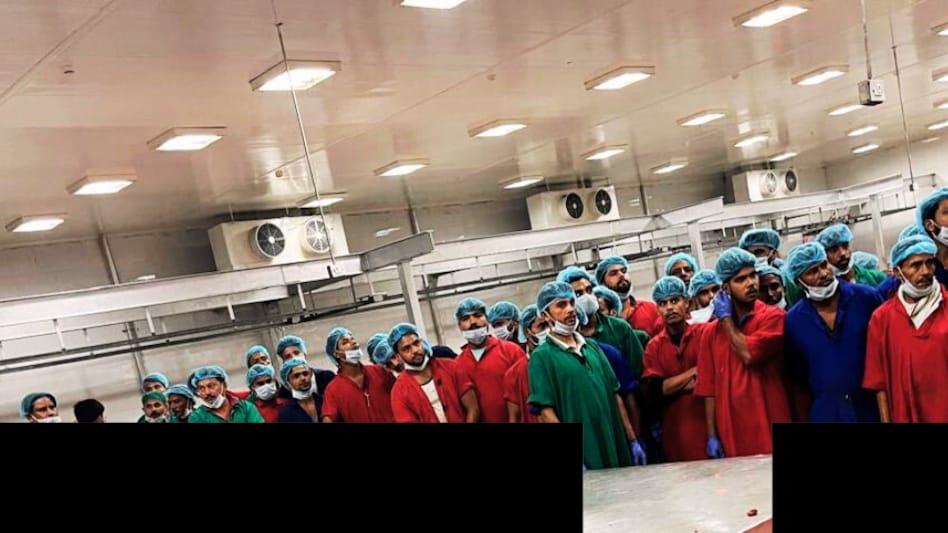 गाजियाबाद के डासना में स्लॉटर हाऊस पर बड़ी रेड, स्लॉटर हाउस में बच्चे काट रहे थे मांस, रेस्क्यू किए गए 57 बच्चे गाजियाबाद के डासना में स्लॉटर हाऊस पर बड़ी रेड, स्लॉटर हाउस में बच्चे काट रहे थे मांस, रेस्क्यू किए गए 57 बच्चे