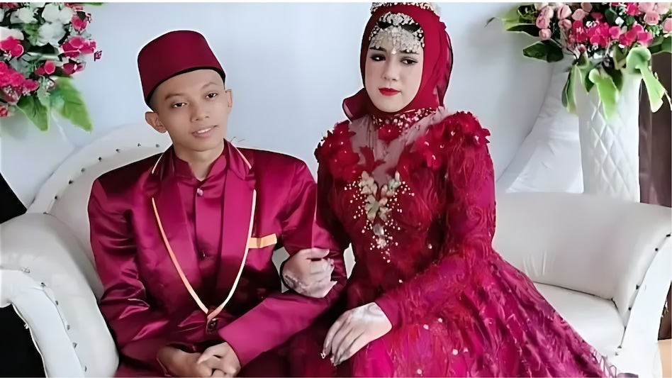 शादी के बाद 12 दिनों तक बीवी ने ढक रखा था चेहरा, सच्चाई जान पति के उड़ गए होश शादी के बाद 12 दिनों तक बीवी ने ढक रखा था चेहरा, सच्चाई जान पति के उड़ गए होश