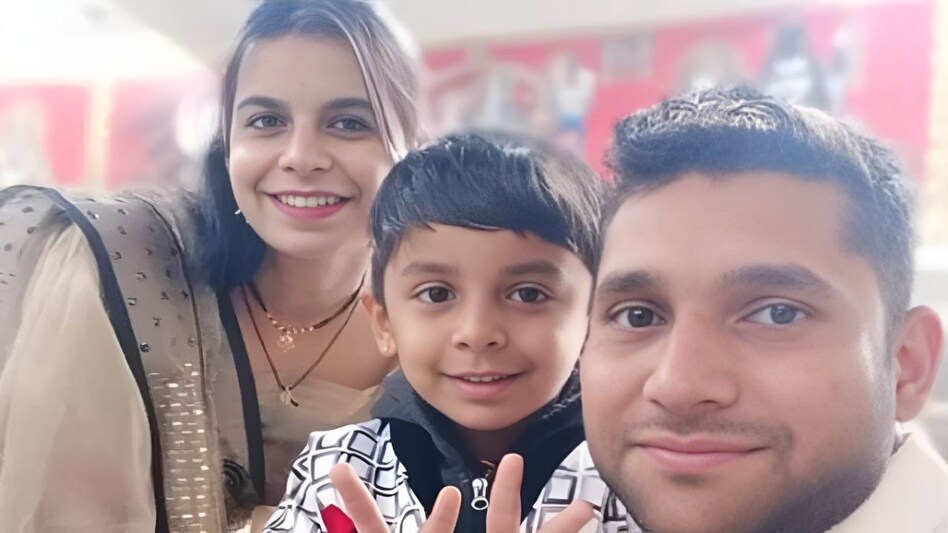 लव मैरिज के बाद कोर्ट का चक्कर, पत्नी का गला घोंटा, फिर नस काटकर खुदकुशी की, लिखा- जीना हराम कर दिया था लव मैरिज का खौफनाक अंत, पत्नी का गला घोंटा, फिर नस काटकर खुदकुशी की, लिखा- जीना हराम कर दिया था