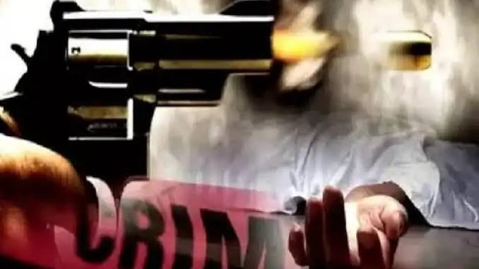 दामाद ने की सास की गोली मारकर हत्या, उधार लिए रुपये ना चुकाने को लेकर था विवाद दामाद ने की सास की गोली मारकर हत्या, उधार लिए रुपये ना चुकाने को लेकर था विवाद