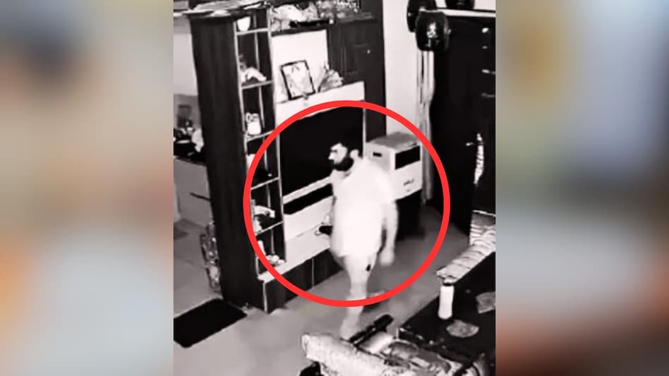 परिवार गया था नैनीताल, घर में घुस गया चोर, 270 किमी दूर से तीसरी आंख ने पकड़वा दिया चोर परिवार गया था नैनीताल, घर में घुस गया चोर, 270 किमी दूर से तीसरी आंख ने पकड़वा दिया चोर