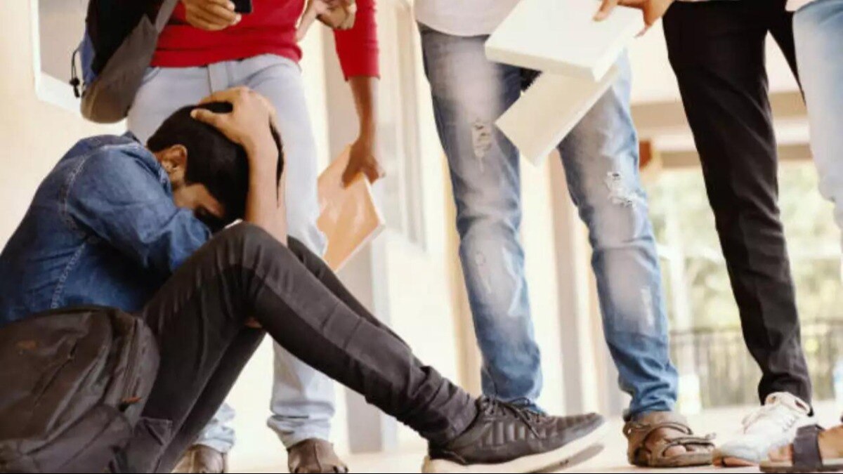 Ragging में ऐसा टॉर्चर? राजस्थान में MBBS student की रैगिंग के बाद किडनी और लीवर खराब Ragging में ऐसा टॉर्चर? राजस्थान में MBBS student की रैगिंग के बाद किडनी और लीवर खराब