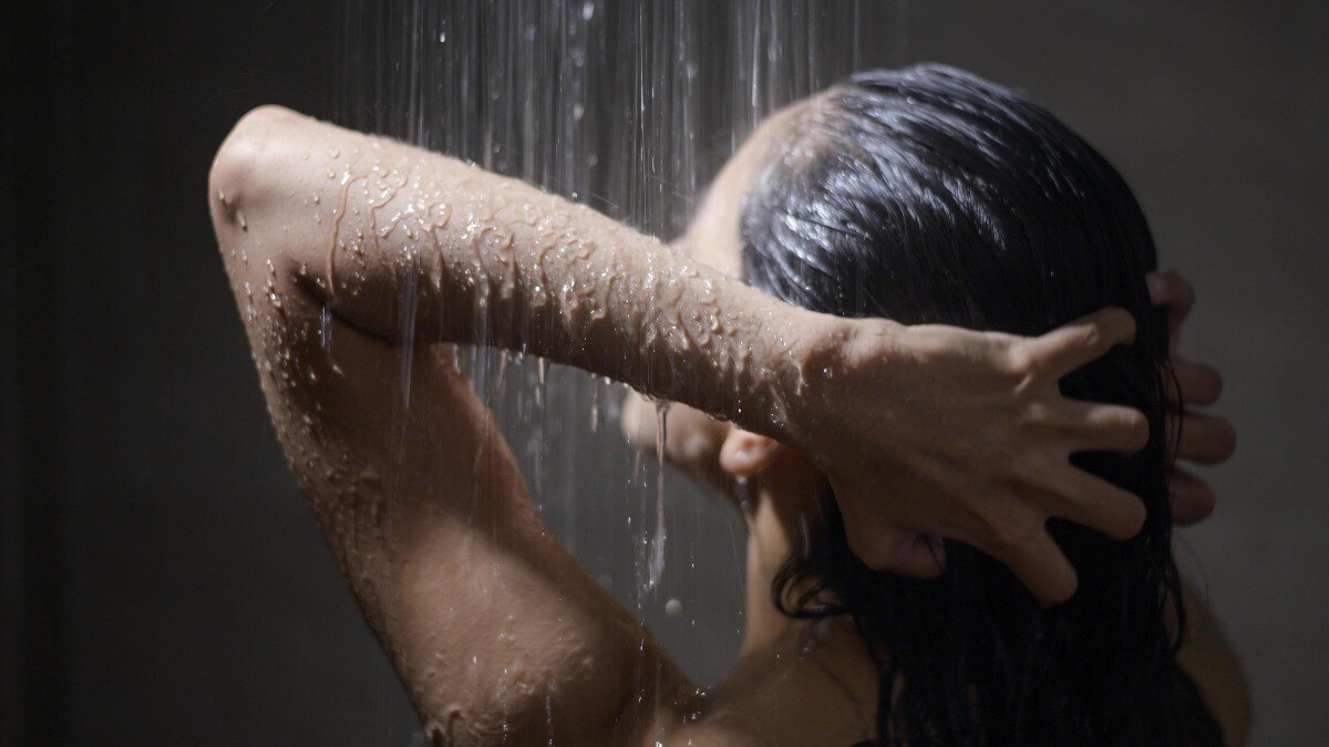 दिल्ली: फार्म हाउस में 15 साल की लड़की का नहाते हुए बनाया वीडियो, ऐसे चढ़ा पुलिस के हत्थे CrimeTak