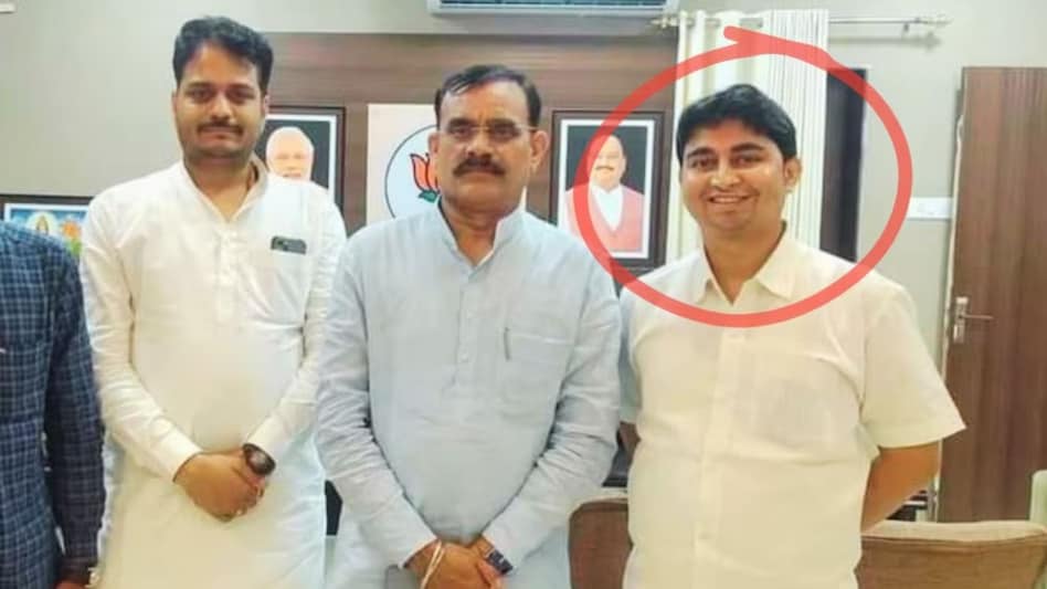 बकरे को टक्कर मारने के बाद न रुकना महंगा पड़ गया, बीजेपी नेता ने चलती कार से चलाईं धड़ाधड़ गोलियां और युवक को उतारा मौत के घाट बकरे को टक्कर मारने के बाद न रुकना महंगा पड़ गया, बीजेपी नेता ने चलती कार से चलाईं धड़ाधड़ गोलियां और युवक को उतारा मौत के घाट