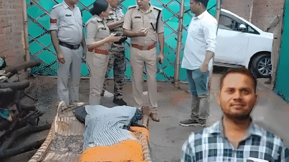 रिश्तेदार के साथ बेडरूम में थी पत्नी, पति ने देखा मगर कुछ नहीं बोला, चुपचाप किचन में गया, कुल्हाड़ी निकाली और पत्नी के प्रेमी को मार डाला रिश्तेदार के साथ बेडरूम में थी पत्नी, पति ने देखा मगर कुछ नहीं बोला, चुपचाप किचन में गया, कुल्हाड़ी निकाली और पत्नी के प्रेमी को मार डाला