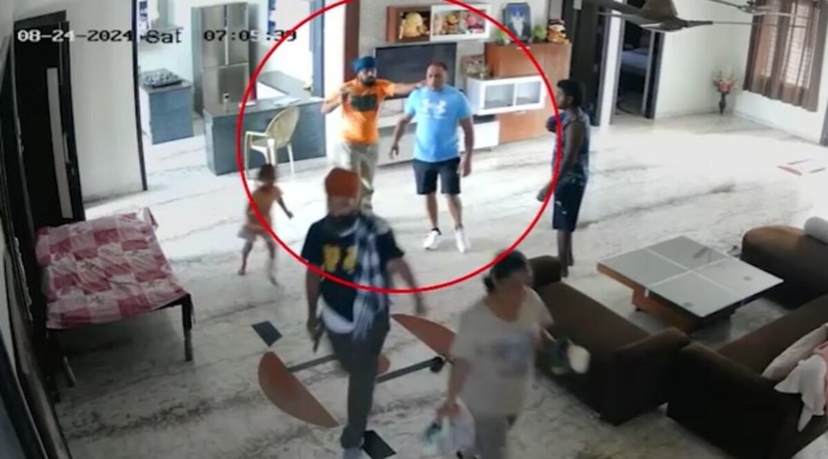 हाथ जोड़कर मिन्नतें करते रहे बच्चे, बोले-अंकल पापा को ना मारो, इसके बावजूद बदमाशों ने तीन गोलियां चलाईं, VIDEO Amritsar NRI shot at house