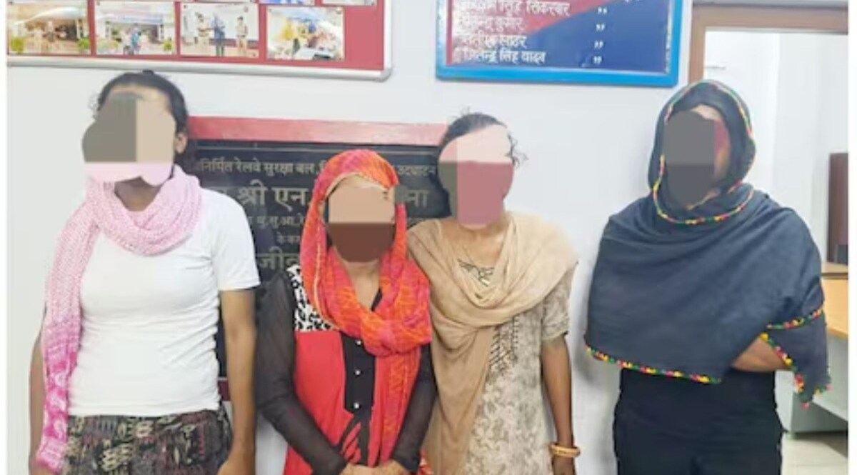 ट्रेनों में किन्नरों का चल रहा था ‘खेल’, यात्रियों ने कर दी शिकायत, मौके पर पहुंची RPF ने 59 को रंगेहाथ पकड़ा CrimeTak