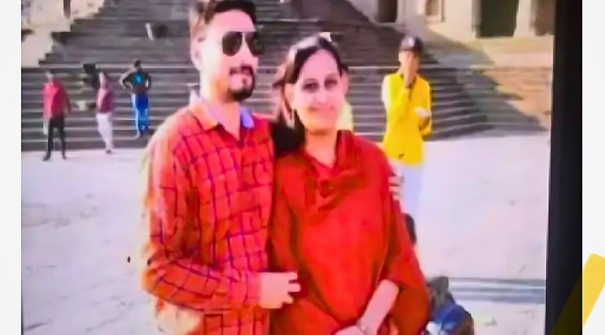 पति से कहा- बच्चों का ध्यान रखना, मॉर्निंग वॉक करके आती हूं..., लेडी Police सातवीं मंजिल से कूदी, वजह... इंदौर में महिला सब इंस्पेक्टर ने सातवीं मंजिल से कूदकर दी जान