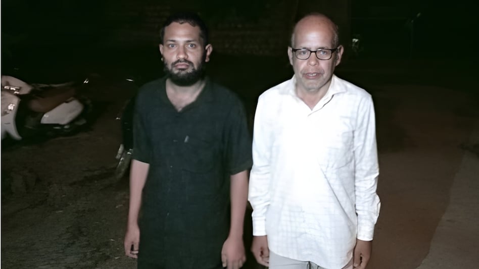 शेट्टी को फोन कर लूट लिये सवा करोड़, स्कूल टीचर और स्टूडेंट मिल कर चला रहे थे रैकेट, दिमाग घुमा देगा फ्रॉड का ये नया तरीका शेट्टी को फोन कर लूट लिये सवा करोड़, स्कूल टीचर और स्टूडेंट मिल कर चला रहे थे रैकेट, दिमाग घुमा देगा फ्रॉड का ये नया तरीका