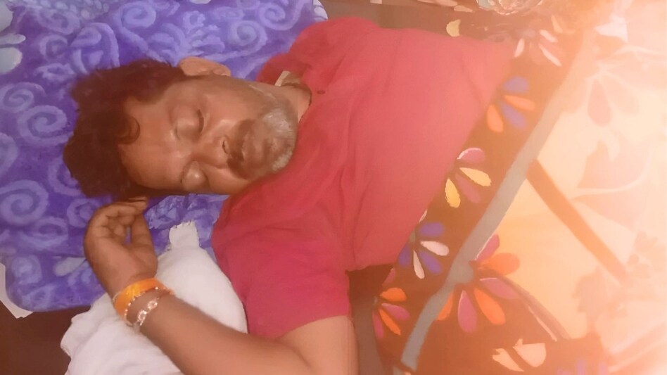 40 साल के शादीशुदा बॉयफ्रेंड से प्रेमिका ने ब्लैकमेल कर मांगे 6 लाख, नहीं दे पाया तो किया ये कांड, वीडियो बनाकर पत्नी को भेजा 40 साल के शादीशुदा बॉयफ्रेंड से प्रेमिका ने ब्लैकमेल कर मांगे 6 लाख, नहीं दे पाया तो किया ये कांड, वीडियो बनाकर पत्नी को भेजा