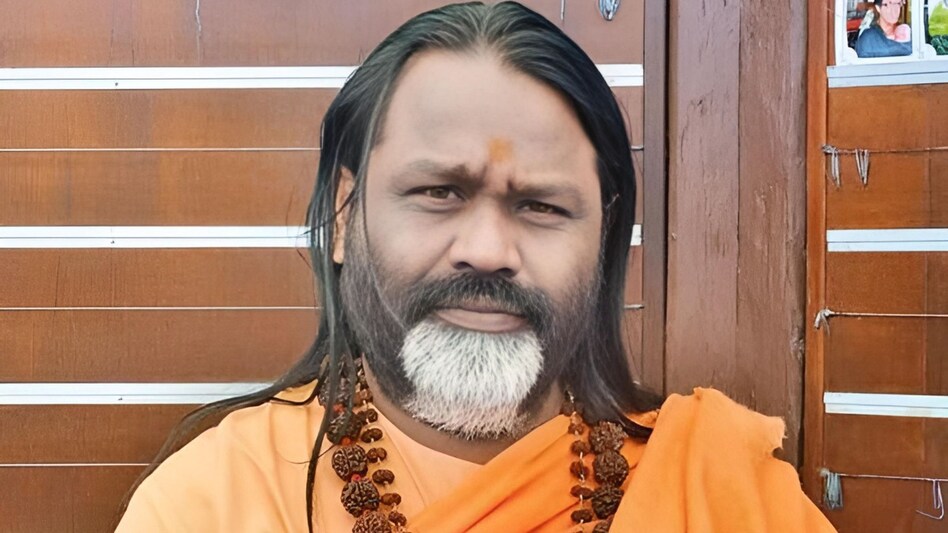 ‘मेरे पास आओ…वासना खत्म कर दूंगा’, ‘चरण सेवा’ के बहाने हवस बुझाई, रेप केस में फंसा ये बाबा ‘मेरे पास आओ…वासना खत्म कर दूंगा’, ‘चरण सेवा’ के बहाने हवस बुझाई, रेप केस में फंसा ये बाबा