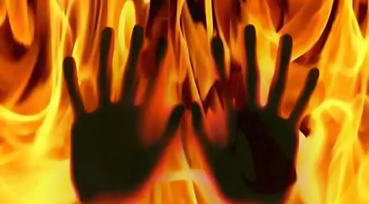 पेड़ से बांध कर मां को जिंदा जलाया, जब पुलिस ने पकड़ा तो कलयुगी बेटों ने ये बताया.. CrimeTak