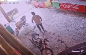 पैरों में कड़ी बंधी थी, पुलिस AC room में सो रही थी, नाक के नीचे से भाग गया आरोपी CrimeTak