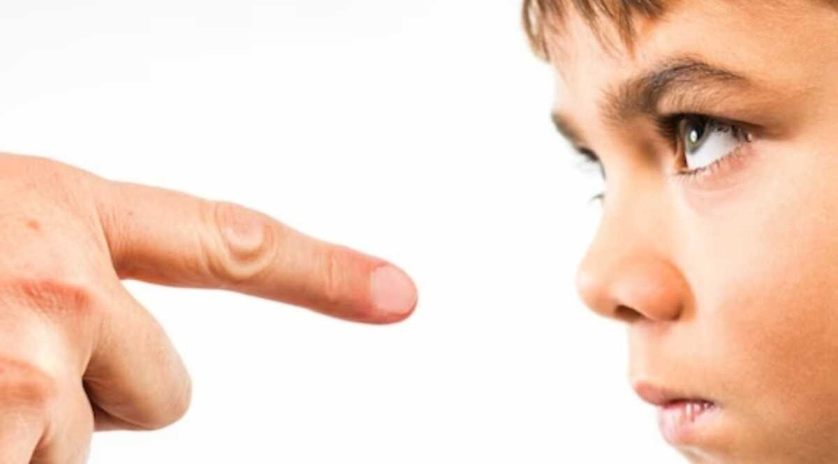બાળક ગાળો બોલવાની આદત પડી ગઈ છે? તો તેને સુધારવા માટે કામ આવશે આ ટિપ્સ પેરેન્ટિંગ ટિપ્સ