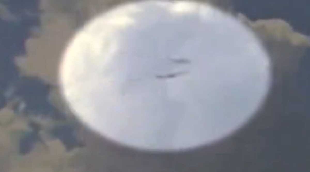 ધ્રૂજાવી દેનારો VIDEO : બે વિમાનો વચ્ચે ટક્કર થતા થતા રહી ગઈ, 159 લોકોના જીવ થયા અધ્ધરતાલ વિમાનોની ટક્કર થતા થતા રહી ગઈ