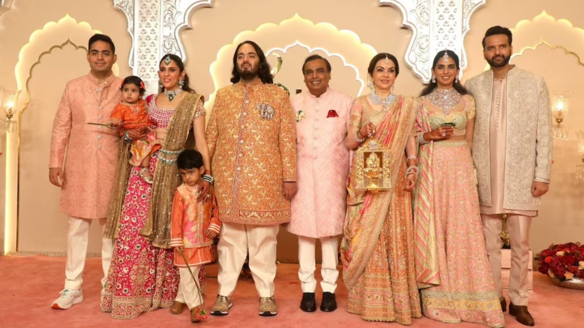 'અનંત અંબાણીના લગ્નમાં બોમ્બ...' મુંબઈ પોલીસે વડોદરાના યુવકની કરી ધરપકડ અંબાણીનું લગ્નસ્થળ ઉડાવી દેવાની ધમકી