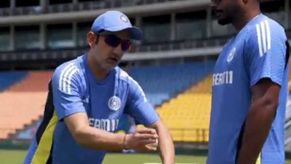 ટીમ ઈન્ડિયા સાથે નવા રોલમાં ગંભીરનો પહેલો વીડિયો આવ્યો સામે, આ ખેલાડીને આપી ટિપ્સ ગંભીરે હેડ કોચ તરીકેની કામગીરી કરી શરૂ