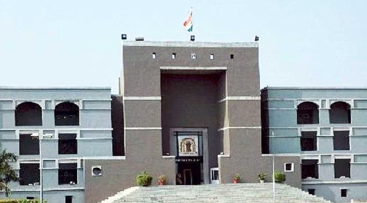 'હજુ લોકો હેલ્મેટ પહેરતા નથી, ફરજિયાત પાલન કરાવો...', ગુજરાત હાઇકોર્ટનો મહત્ત્વનો આદેશ Gujarat High Court