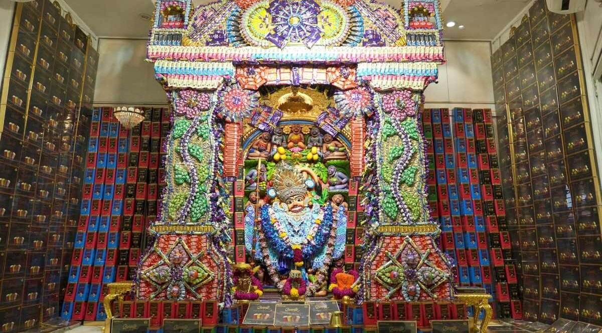 VIDEO : સાળંગપુર હનુમાનજીને અમેરિકા, લંડન, દુબઈ જેવા 7 દેશોથી મોકલેલી 5500 કિલો ચોકલેટનો શણગાર સાળંગપુર હનુમાનજી