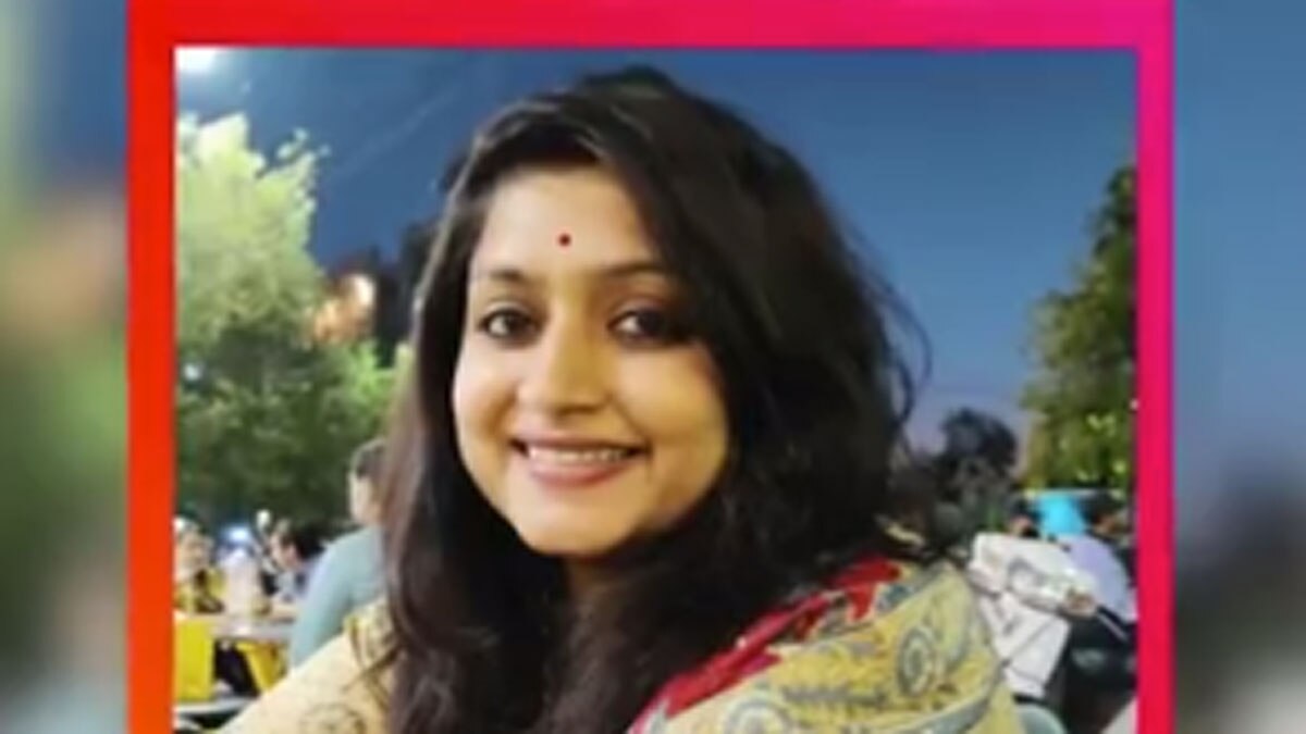 महिलाएं बांस से ज्वेलरी बनाकर लाखों कमा रहीं