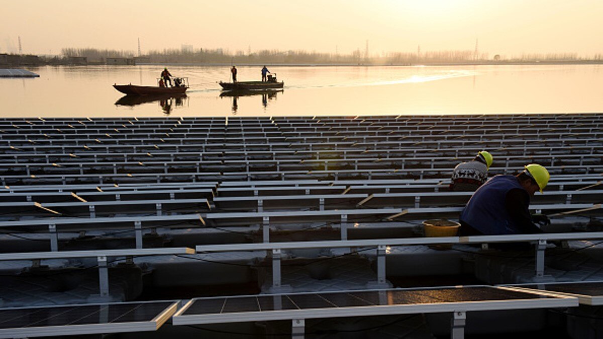 पानी पर तैरता देश का सबसे बड़ा सोलर प्लांट  पानी पर तैरता देश का सबसे बड़ा सोलर प्लांट