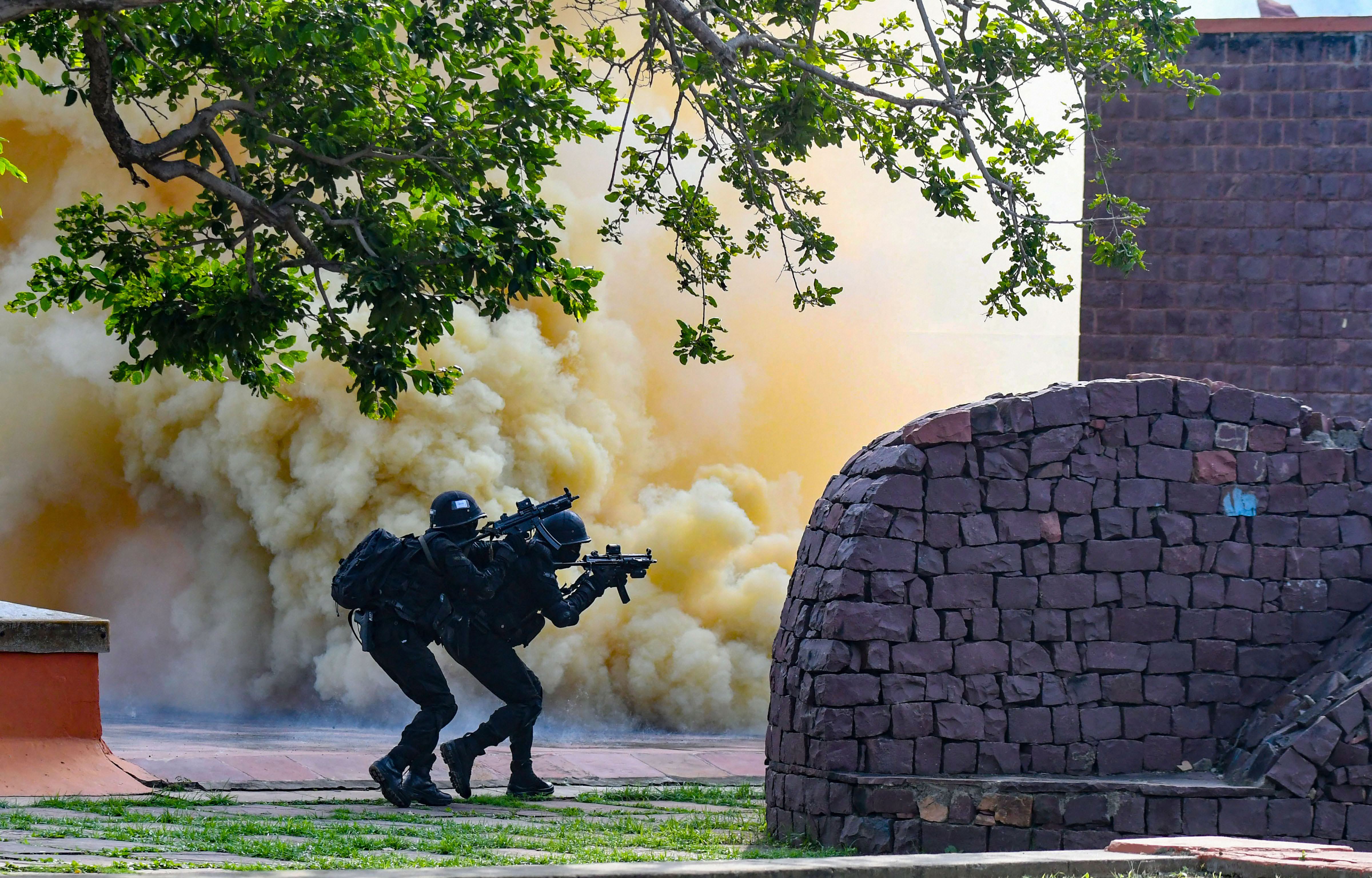 एनएसजी कमांडो ने 37वां रेजिंग डे मनाया.