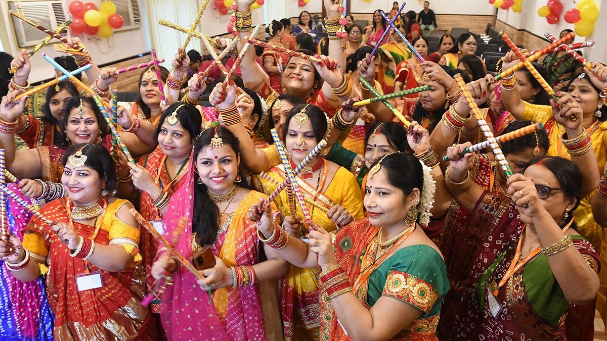 शारदीय नवरात्रि का पहला दिन आज 