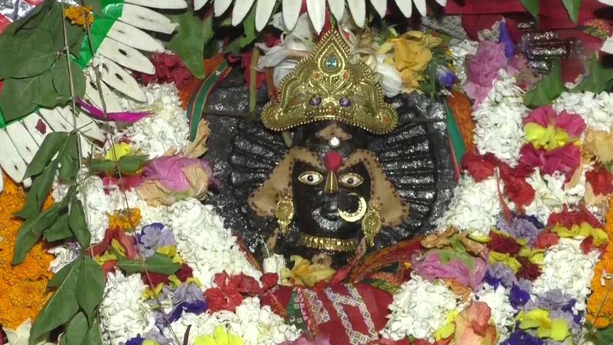 शारदीय नवरात्रि का पहला दिन आज 