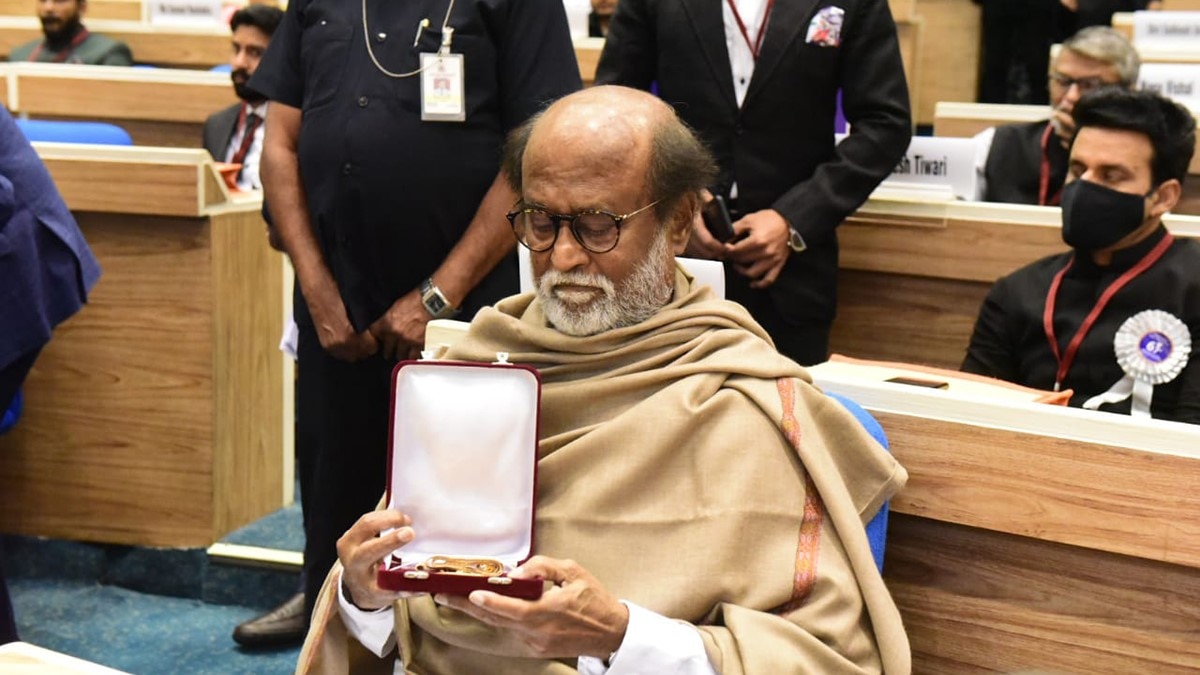 रजनीकांत को दादा साहेब फाल्के तो कंगना और मनोज बाजपेयी को मिला नेशनल अवॉर्ड