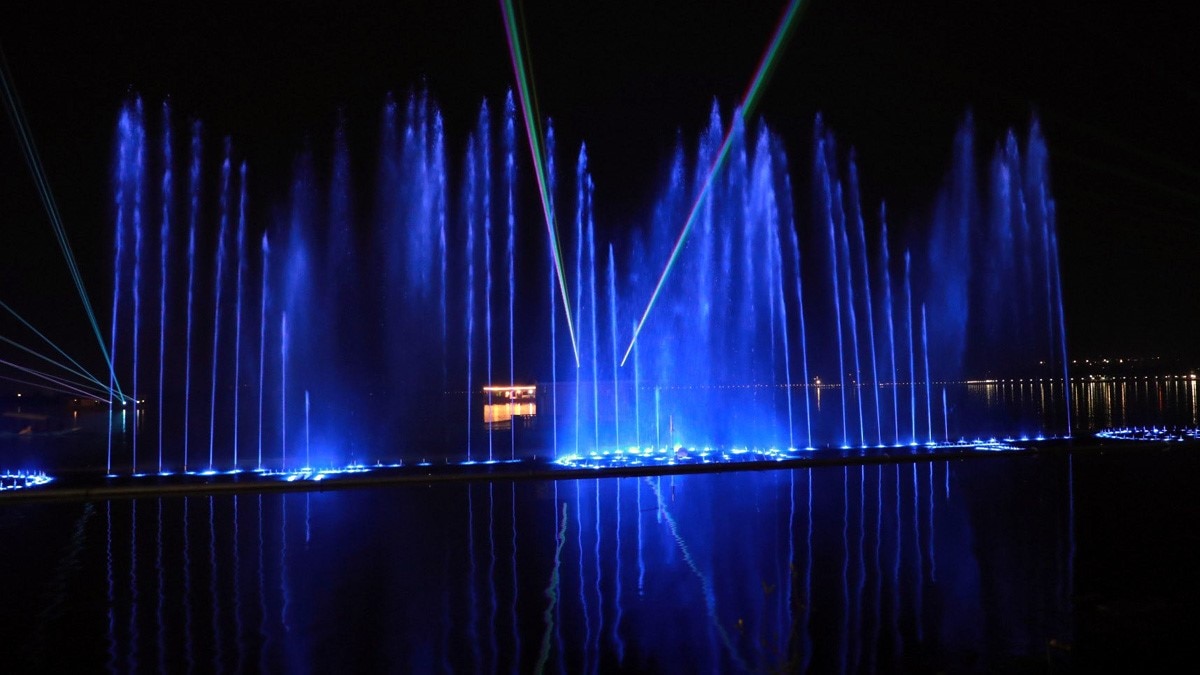 डल झील के शिकारा महोत्सव में शामिल हुए गृहमंत्री अमित शाह