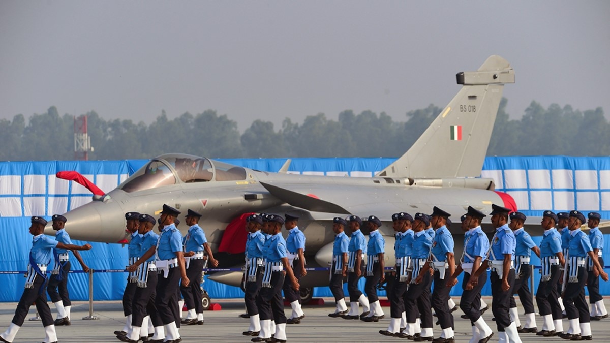 फुल ड्रेस रिहर्सल में भारतीय वायुसेना ने दिखाई हवाई ताकत