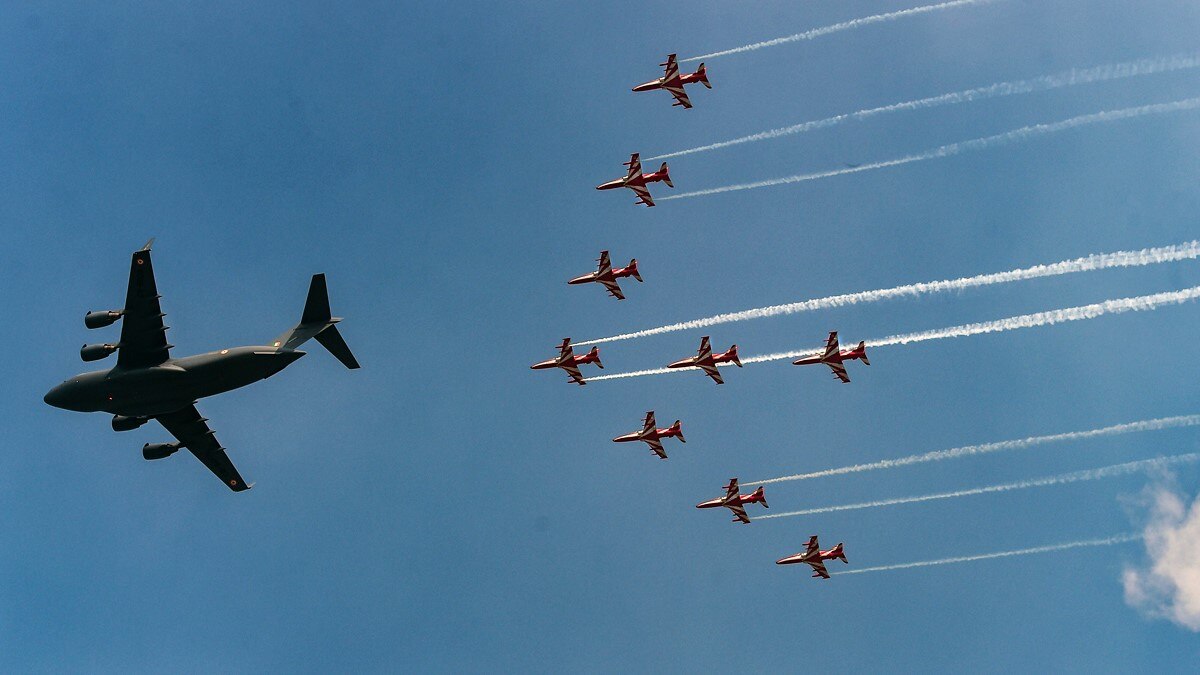 फुल ड्रेस रिहर्सल में भारतीय वायुसेना ने दिखाई हवाई ताकत