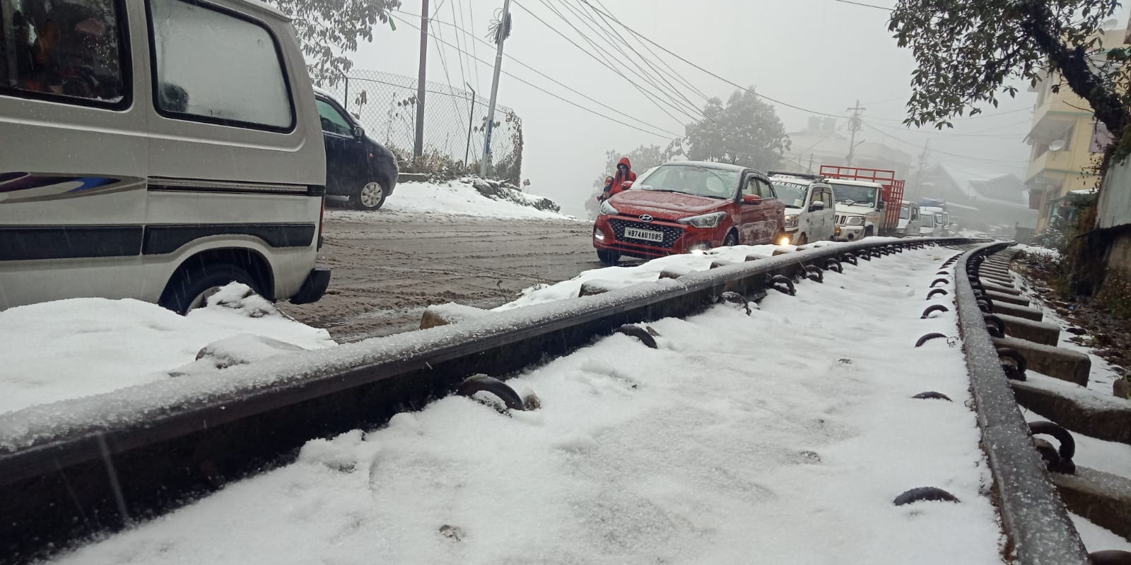 दार्जिलिंग के घूम में बर्फबारी