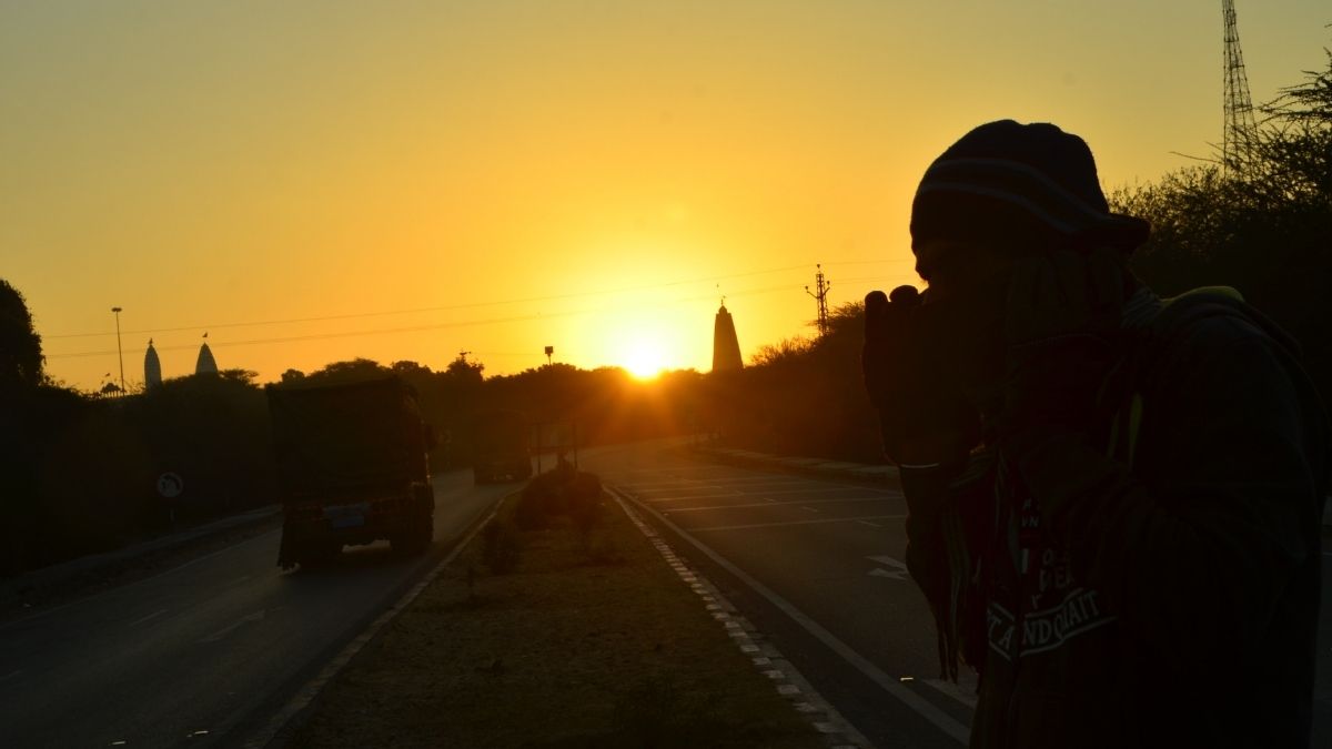 हर तरफ जमी बर्फ