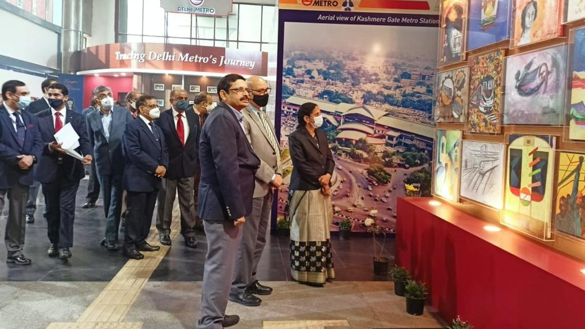 'दिल्ली मेट्रो का सफर' प्रदर्शनी का उद्घाटन