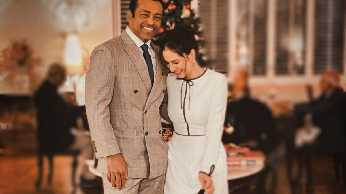 Leander Paes And Kim Sharma Christmas Celebration