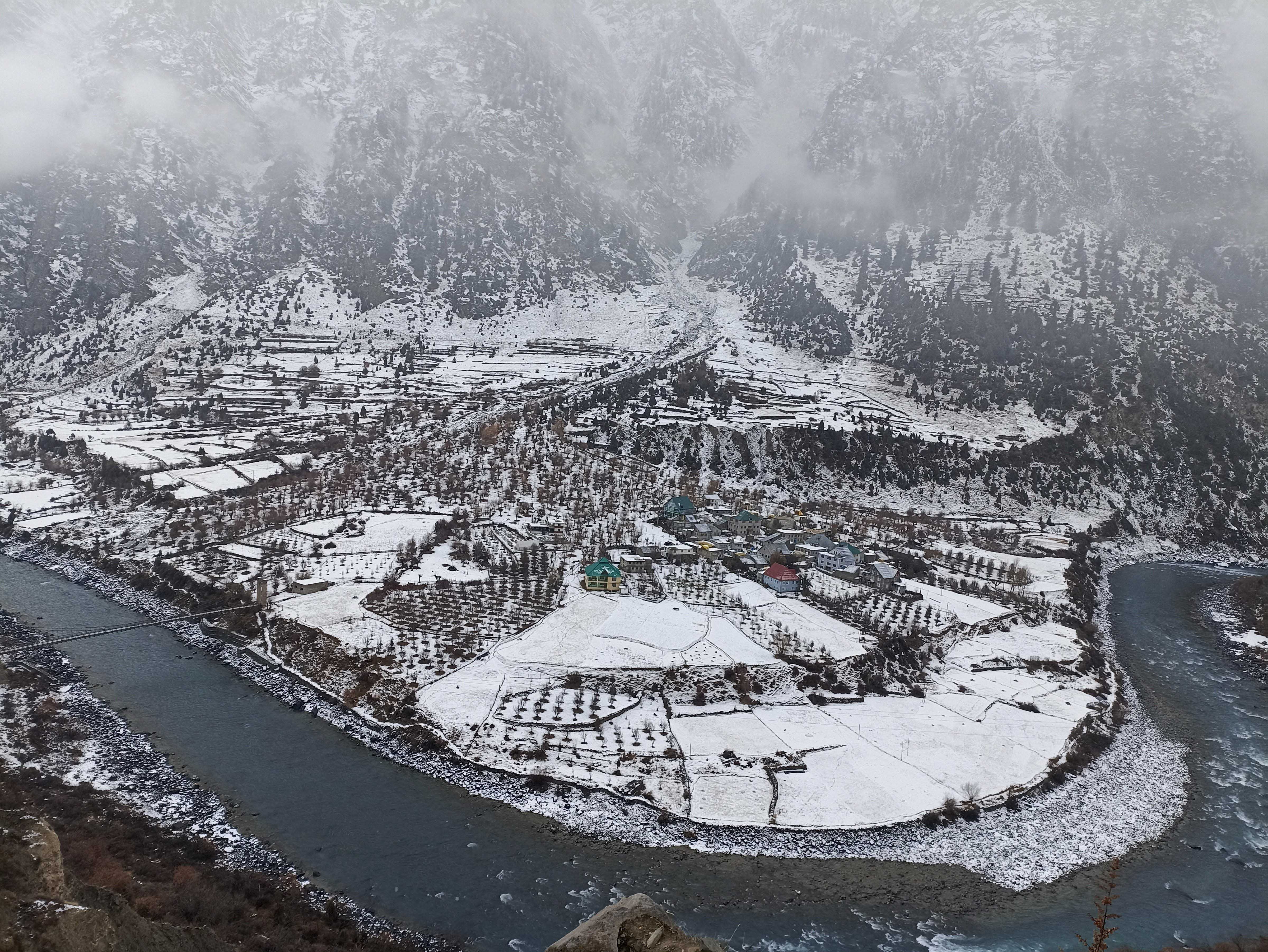 इलाकों में बढ़ी ठंड