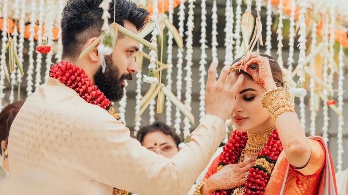 मौनी रॉय