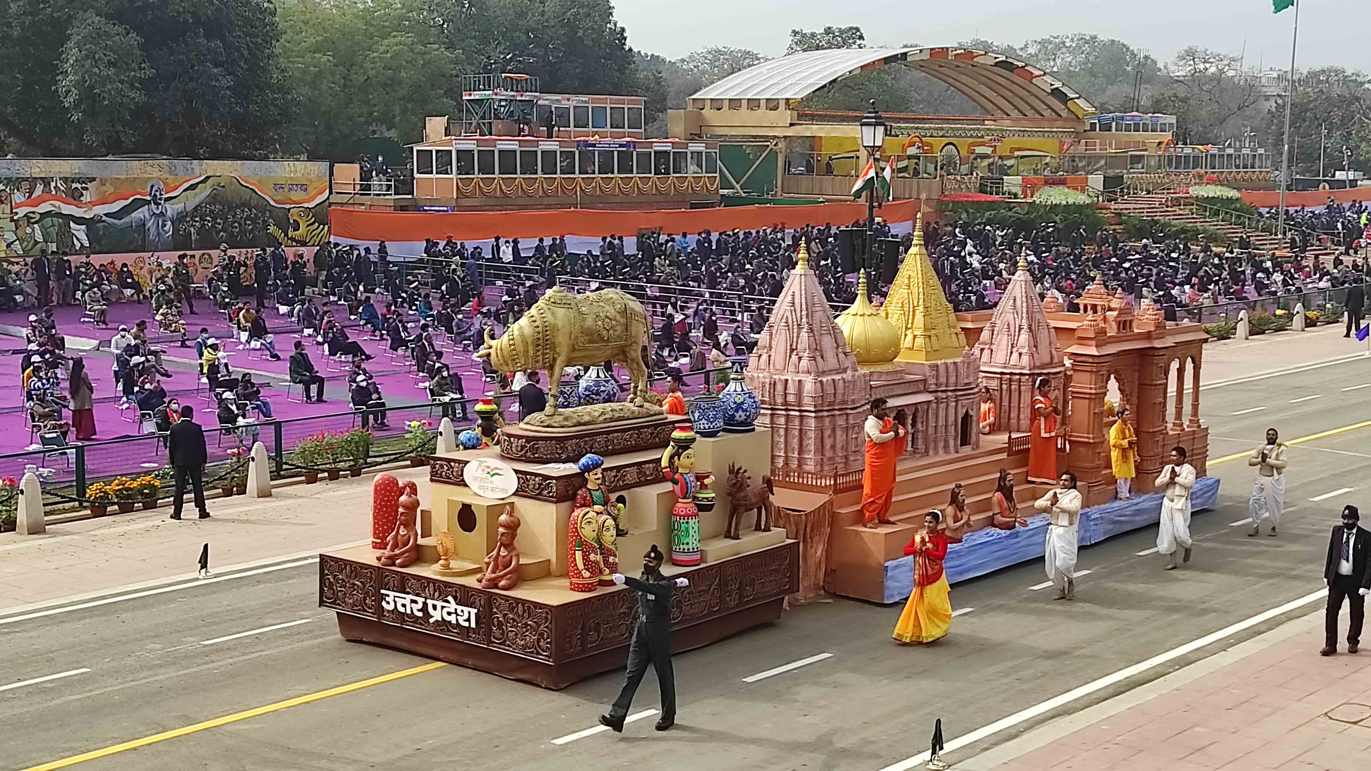  उत्तर प्रदेश  की झांकी में काशी विश्वनाथ कॉरिडोर को खासतौर पर दिखाया गया