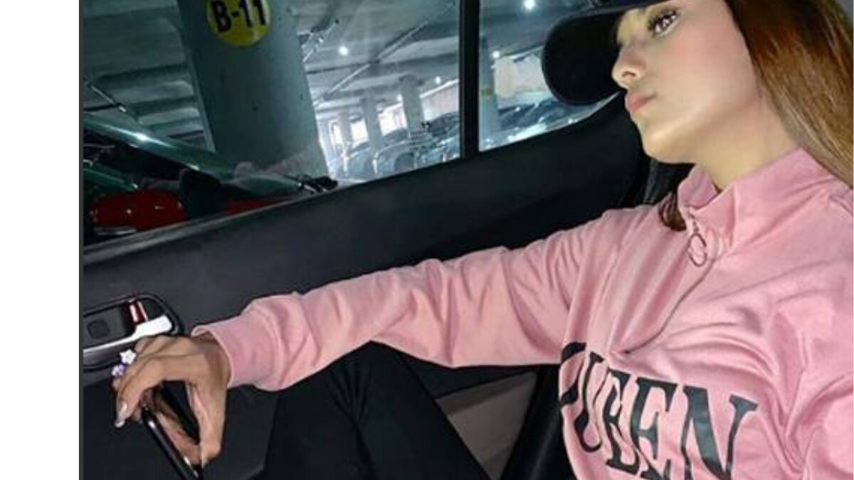 दुनिया को बताया अपने रिशते के बारे में