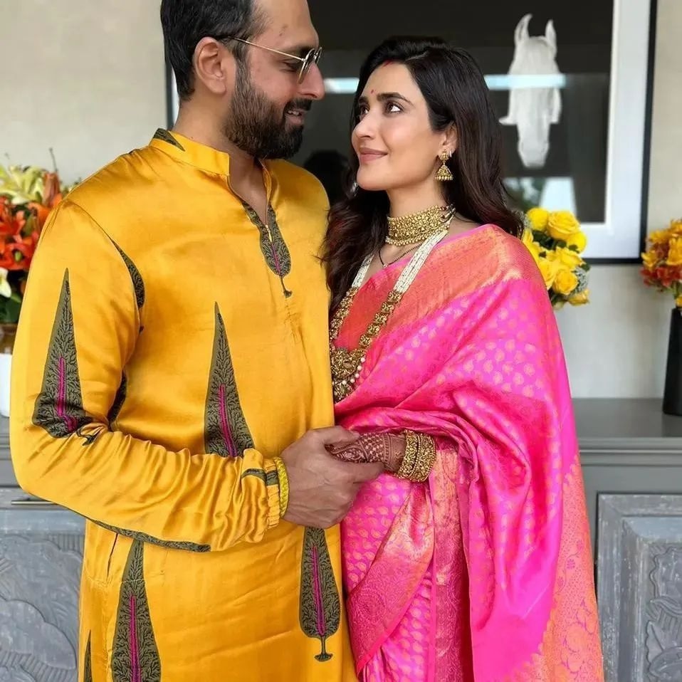 karishma tanna grah pravesh