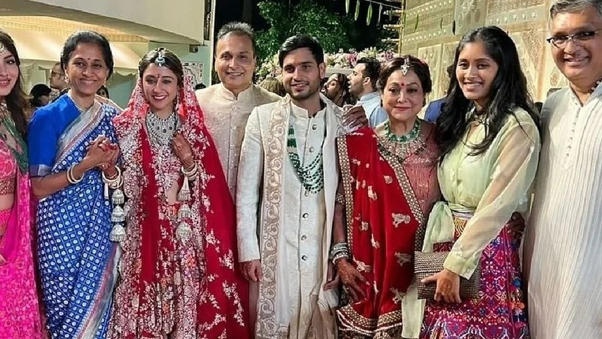 अंबानी की बहू कृशा का खूबसूरत लहंगा अंबानी की बहू कृशा का खूबसूरत लहंगा