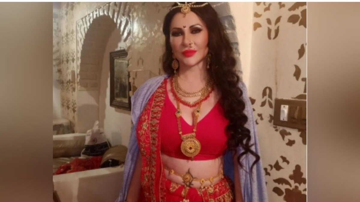 2021 में Nataliya ने वेब सीरीज evil dead is back में भी काम किया था.  2021 में Nataliya ने वेब सीरीज evil dead is back में भी काम किया था.