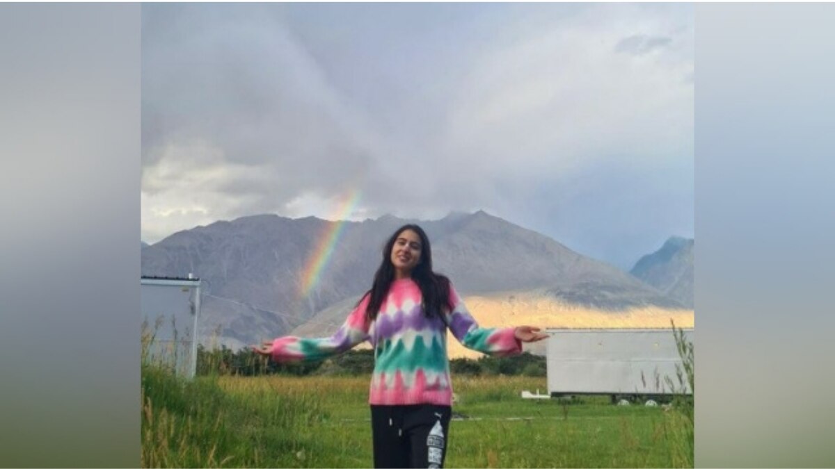 बिना मेकअप के भी खूबसूरत दिखीं सारा