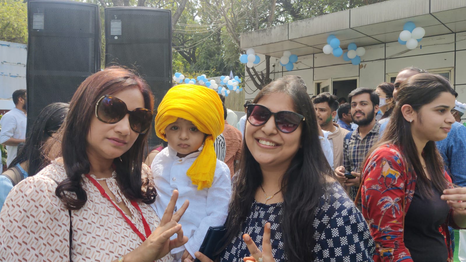 supporters of AAP from mumbai 