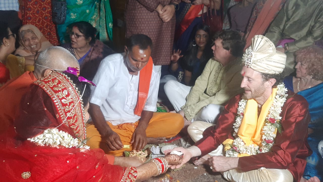 London boy marries Indian girl