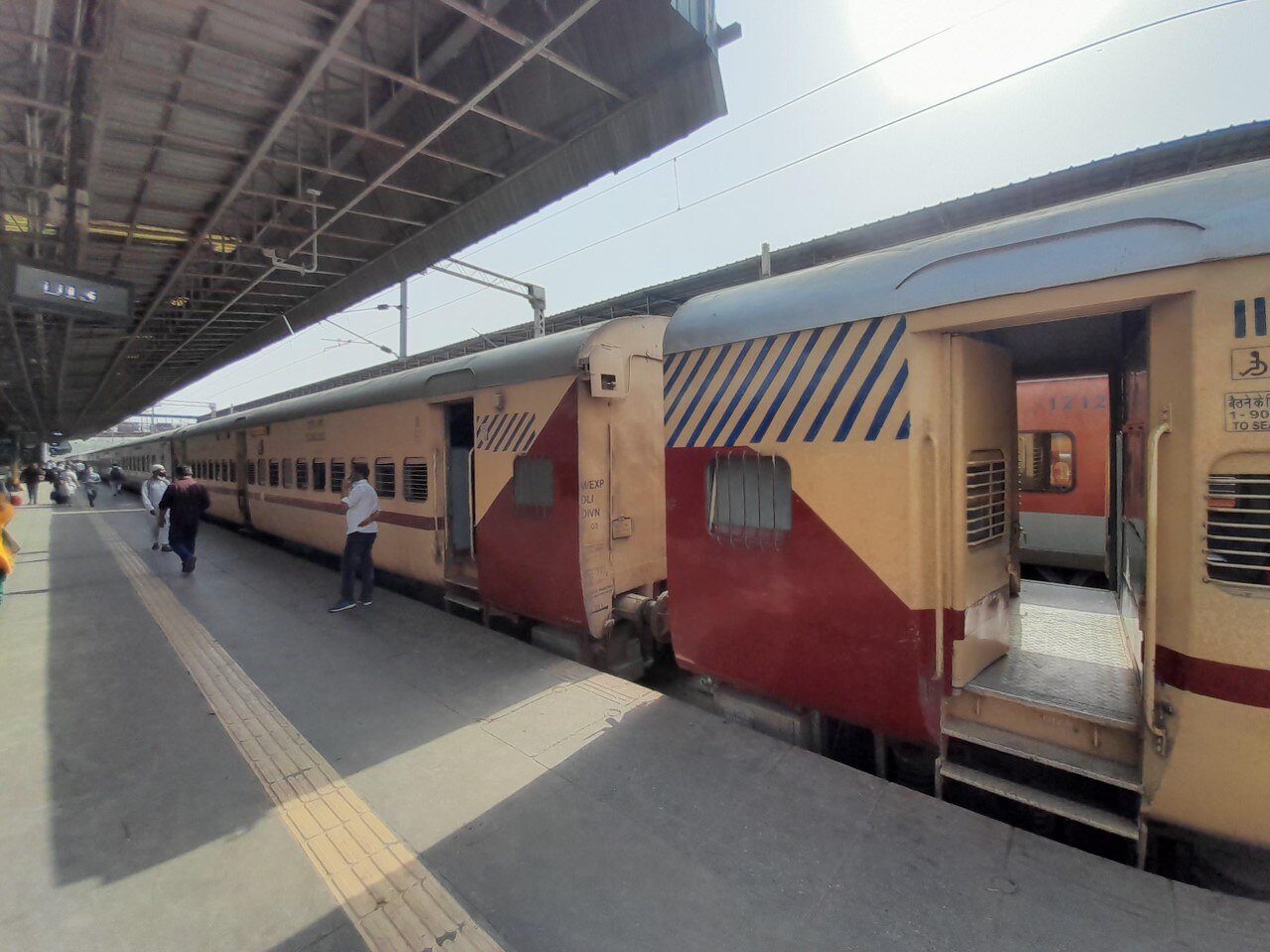 ट्रेनों के नाम उनकी खासियत के हिसाब से 