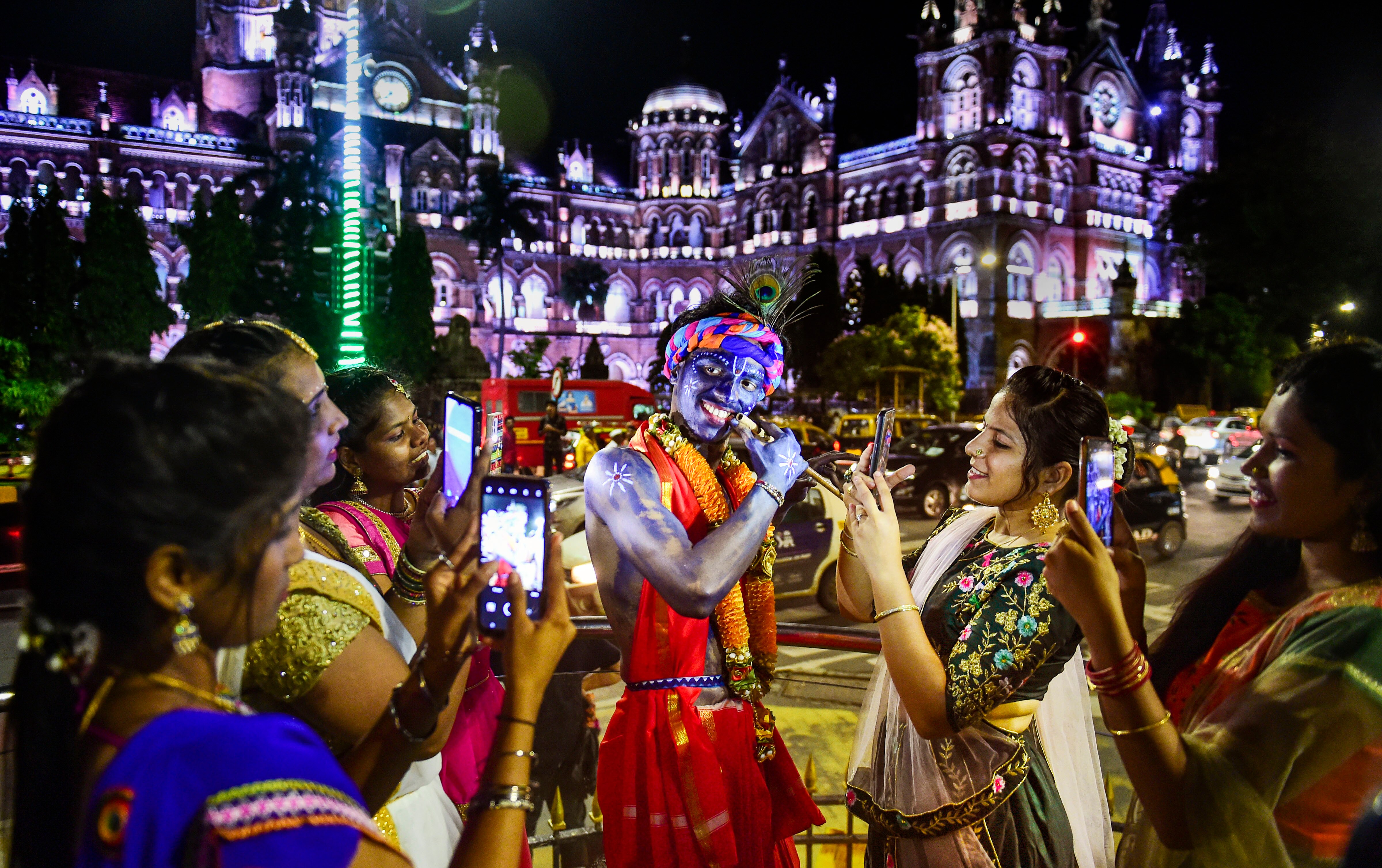 Chhatrapati Shivaji Maharaj terminus on 'Krishna Janmashtami' 
